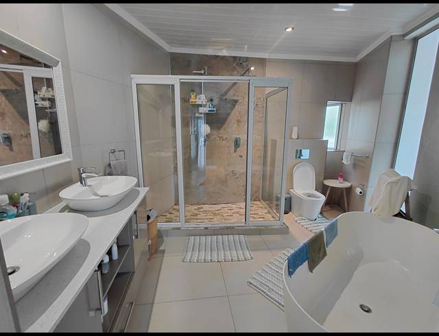 7 BEDROOM HOUSE FOR SALE IN STERPARK